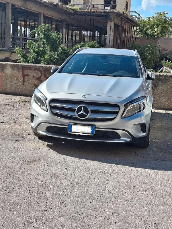 Occasion Mercedes GLA200 136 ch (100 kW) 2015 Gris SUV