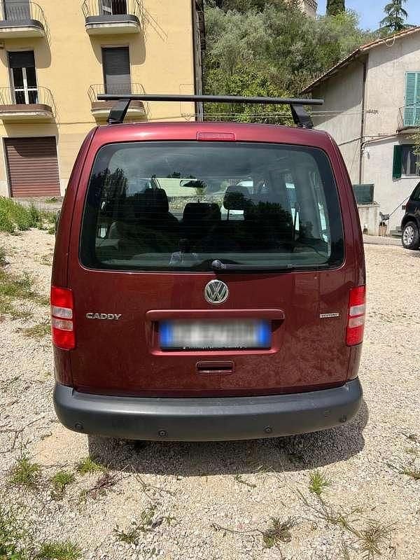 Usata VW Caddy 109 CV (80 kW) 2012 Rosso Monovolume