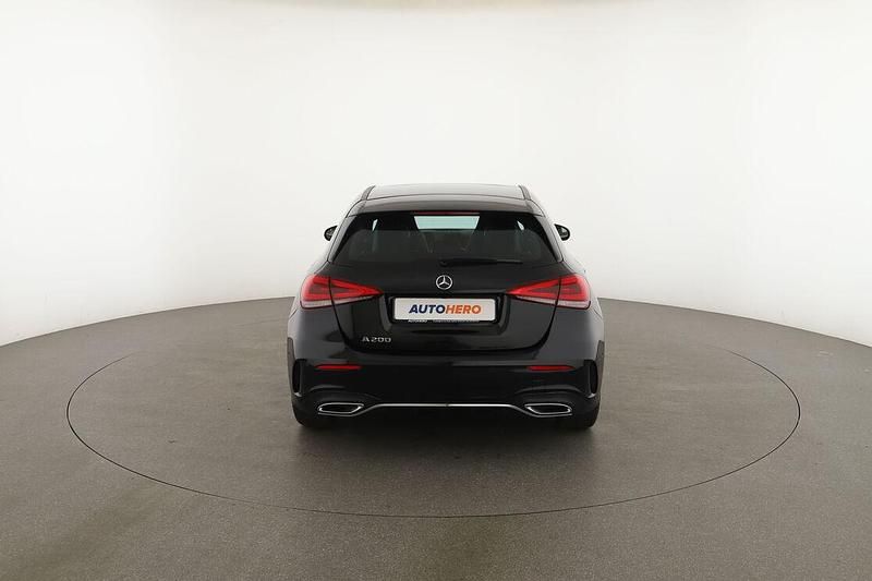 Usado Mercedes A200 163 CV (119 kW) 2021 Negro Berlina