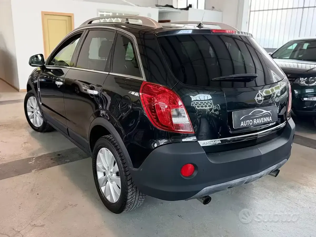 Usata Opel Antara Cosmo 163 CV (119 kW) 2015 Nero SUV