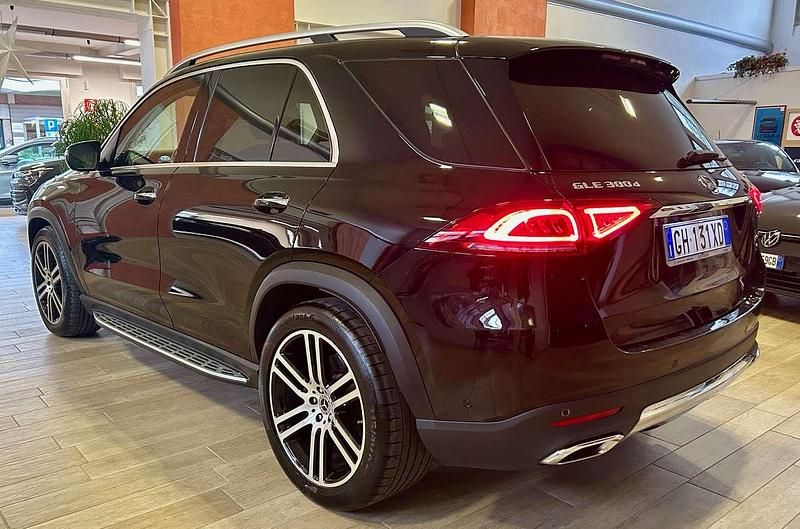 Usata Mercedes GLE300 Premium Plus 272 CV (200 kW) 2022 Nero SUV