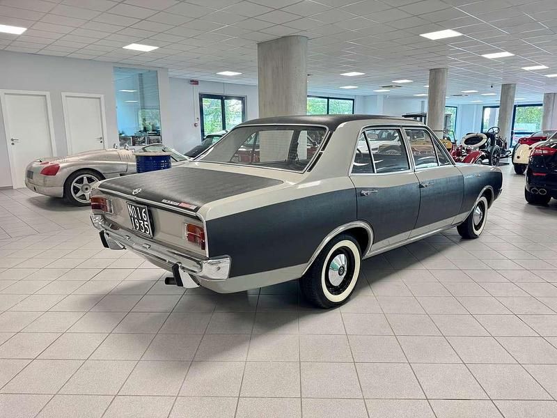 Usata Opel Rekord 98 CV (72 kW) 1968 Grigio Berlina