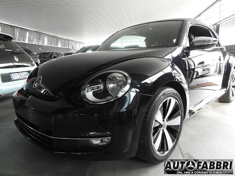 Usata VW Beetle Cabriolet Design 105 CV (77 kW) 2016 Nero Cabrio