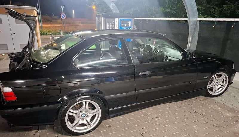 Usata BMW 318 140 CV (102 kW) 1994 Nero Coupé