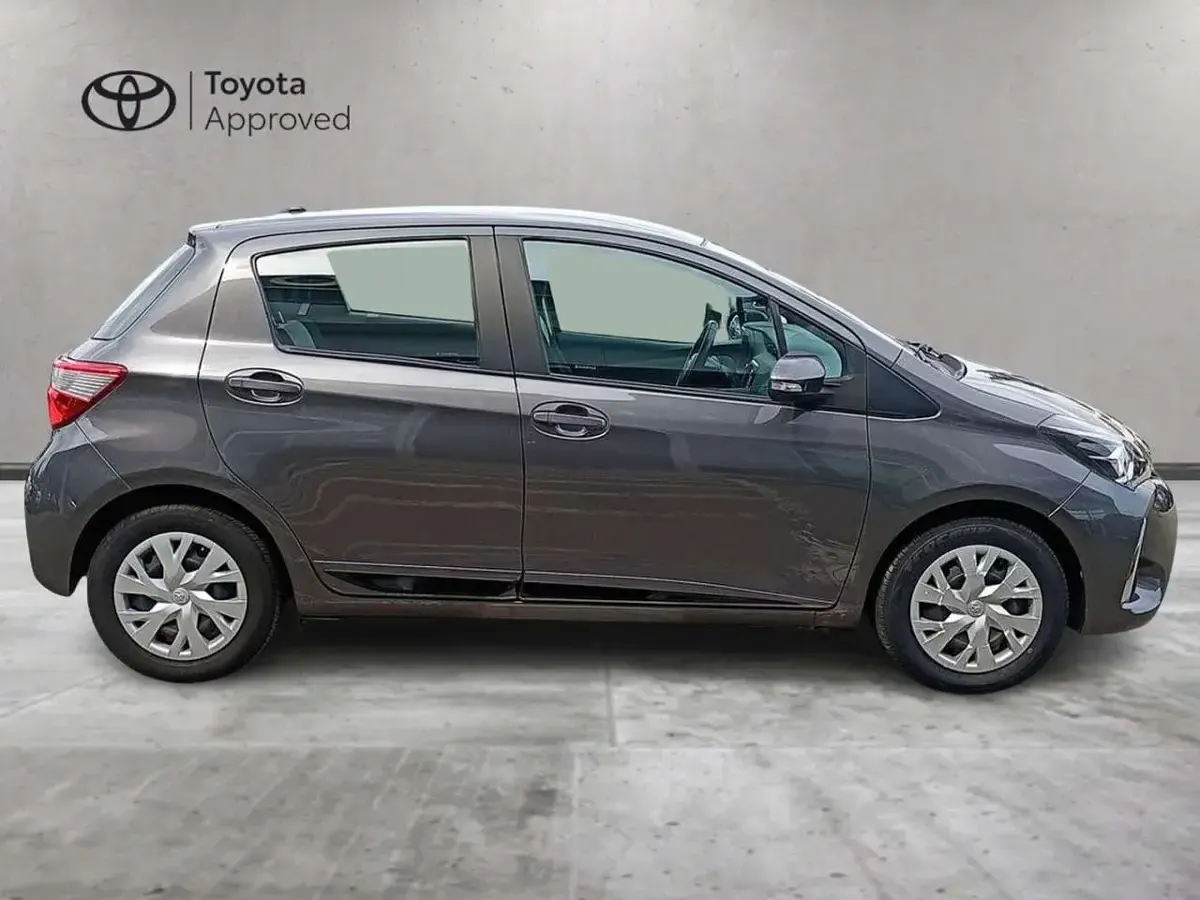 Usata Toyota Yaris Hybrid Active 73 CV (53 kW) 2019 Other Utilitaria