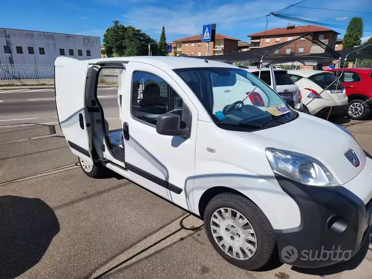 Usata Peugeot Bipper 80 CV (58 kW) 2017 Monovolume
