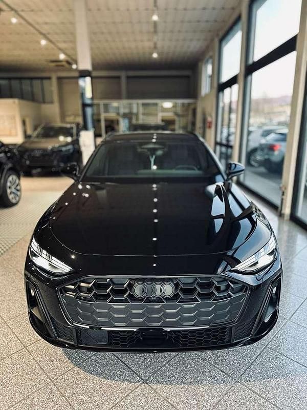 Nuova Audi A5 S-Line 204 CV (150 kW) 2026 Nero mythos met Station wagon