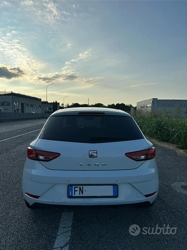 Usata Seat Leon Style 116 CV (85 kW) 2018 Bianco Berlina