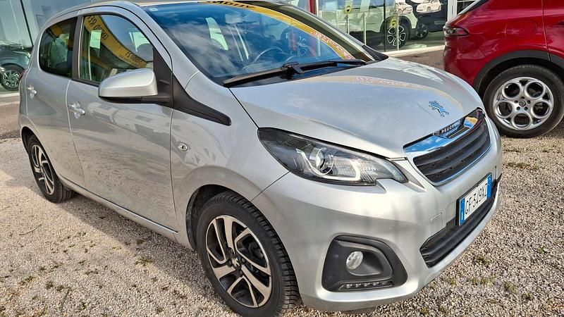 Usata Peugeot 108 Allure 72 CV (52 kW) 2021 Grigio Berlina