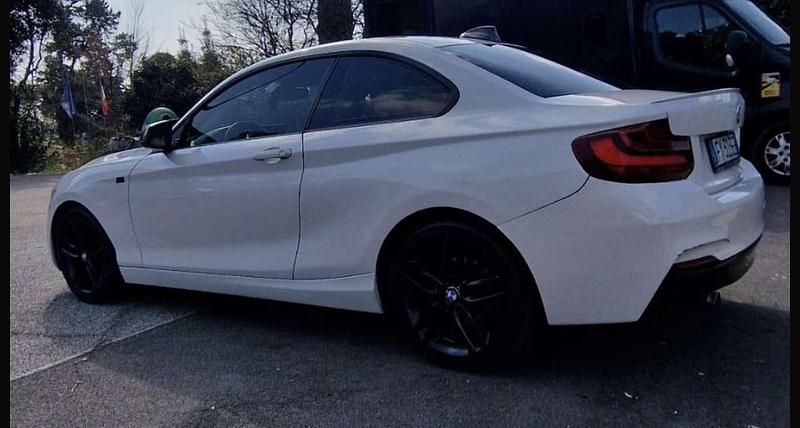 Usata BMW 218 Sport Line 143 CV (105 kW) 2014 Bianco Coupé