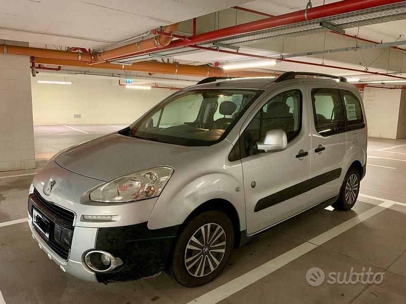 Grigio Usata 2013 Peugeot Partner Monovolume | 5500 € (Buon prezzo) - Immagine 1/4