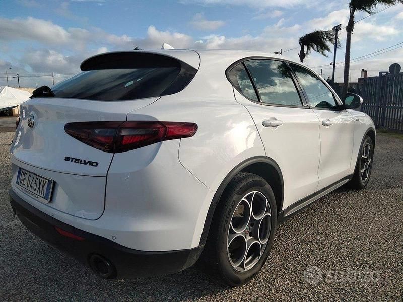 Usata Alfa Romeo Stelvio Sprint 190 CV (139 kW) 2021 Bianco SUV
