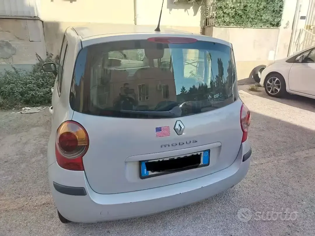 Usata Renault Modus 105 CV (77 kW) 2005 Grigio Monovolume