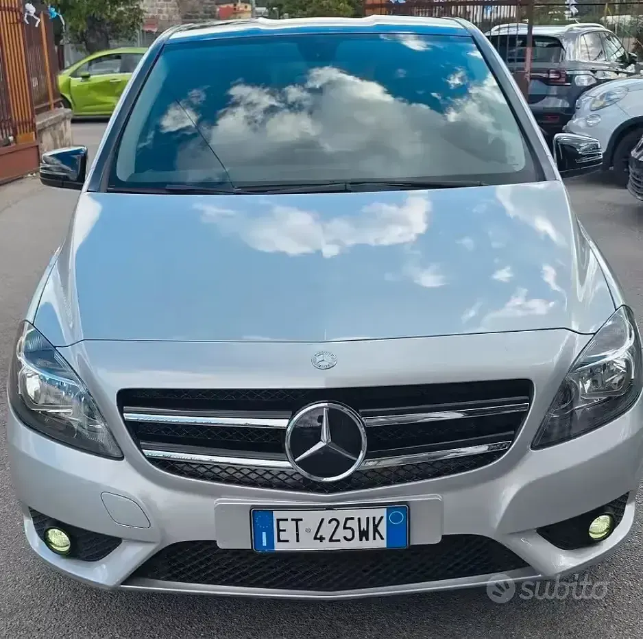 Usata Mercedes B180 109 CV (80 kW) 2013 Utilitaria