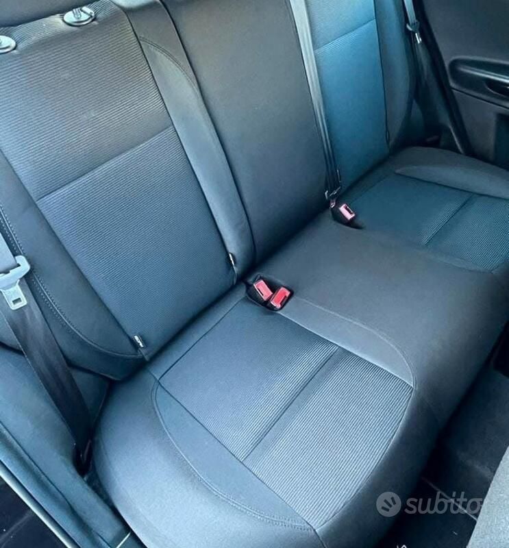 Nero Usata 2017 Alfa Romeo Giulietta Due volumi | 7000 € (Super prezzo) - Immagine 1/4