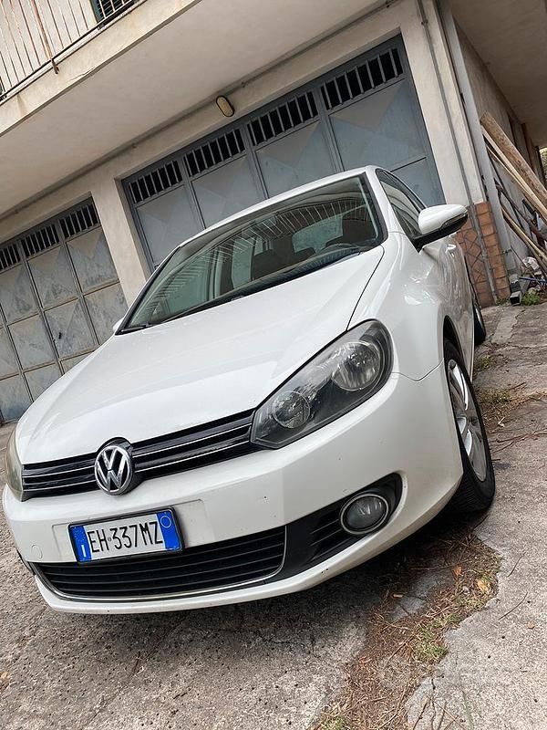 Usata VW Golf VI 122 CV (89 kW) 2011 Bianco Utilitaria
