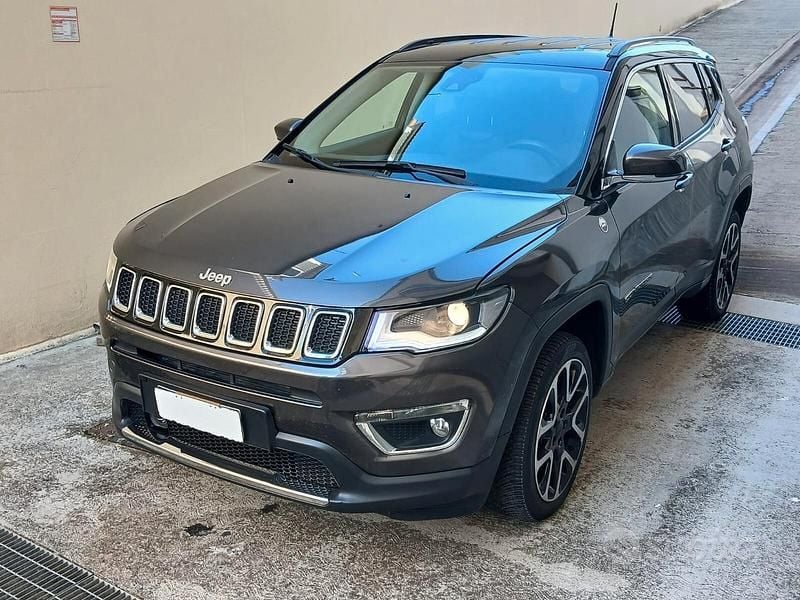 Usata Jeep Compass Opening Edition 140 CV (102 kW) 2017 Grigio SUV
