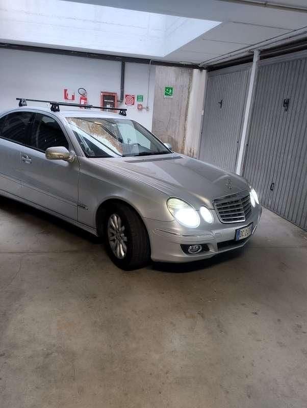 Usata Mercedes E220 Elegance 170 CV (125 kW) 2006 Berlina