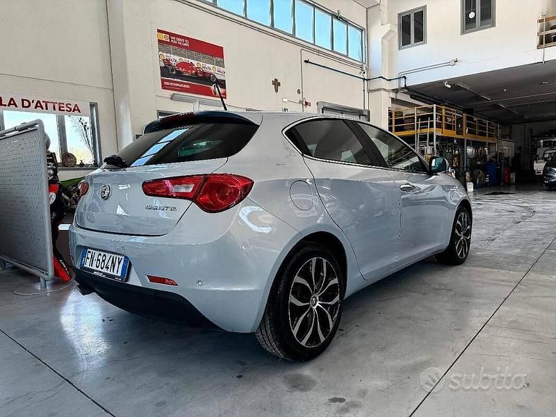Usata Alfa Romeo Giulietta Business 120 CV (88 kW) 2016 Utilitaria