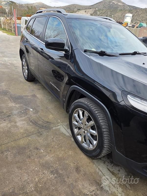Usata Jeep Cherokee 140 CV (102 kW) 2017 Nero SUV