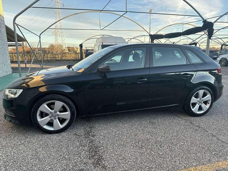 Usata Audi A3 Ambiente 110 CV (80 kW) 2014 Giallo Berlina