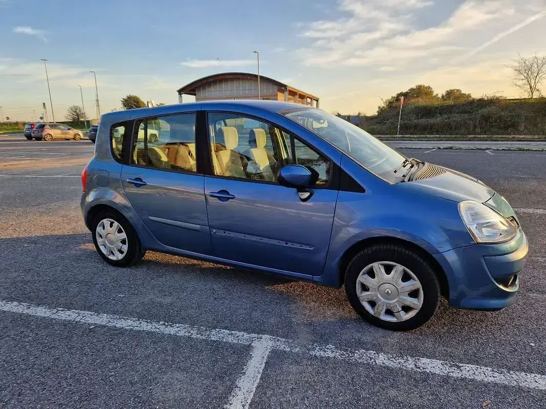 Usata Renault Grand Modus Dynamique 86 CV (63 kW) 2010 Blu/azzurro Monovolume
