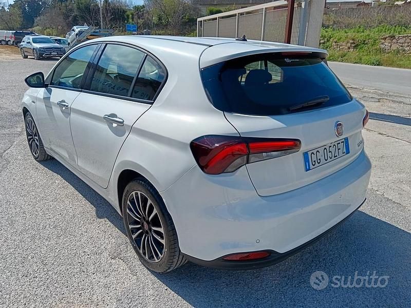 Usata Fiat Tipo Business 130 CV (95 kW) 2021 Bianco Berlina