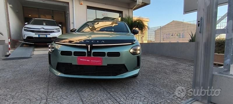 Nuova Lancia Ypsilon 100 CV (73 kW) 2025 Verde Utilitaria