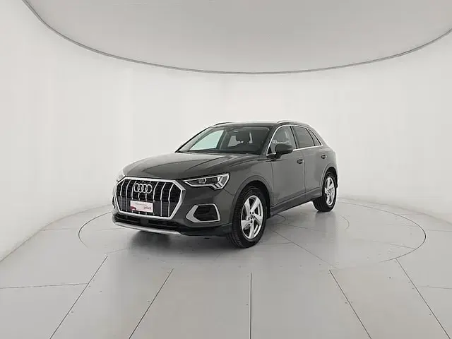 Usata Audi Q3 Advanced 150 CV (110 kW) 2025 Grigio SUV