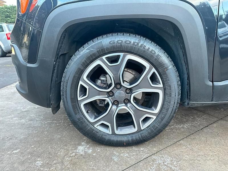 Usata Jeep Renegade Limited 120 CV (88 kW) 2015 Nero SUV