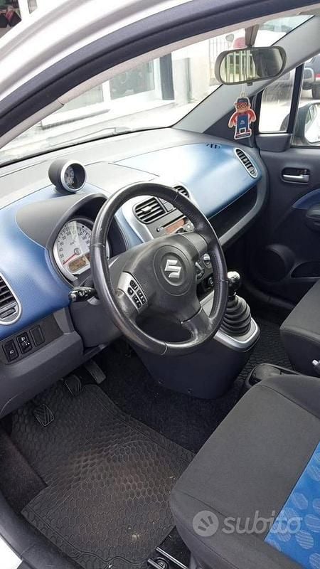 Usata Suzuki Splash 65 CV (47 kW) 2009 Grigio Utilitaria