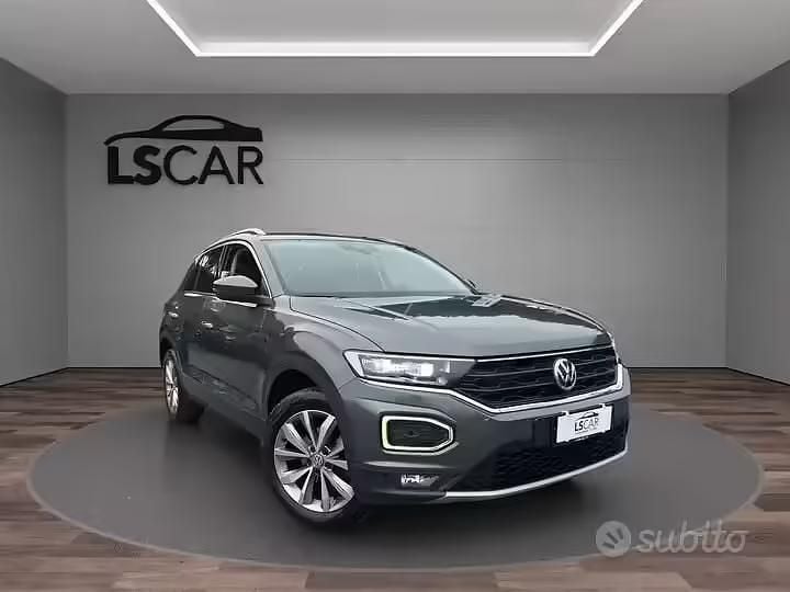 Usata VW T-Roc Advance 115 CV (84 kW) 2020 Grigio SUV