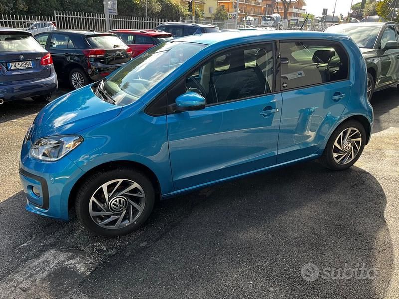 Usata VW up! Move 75 CV (55 kW) 2018 Blu Utilitaria