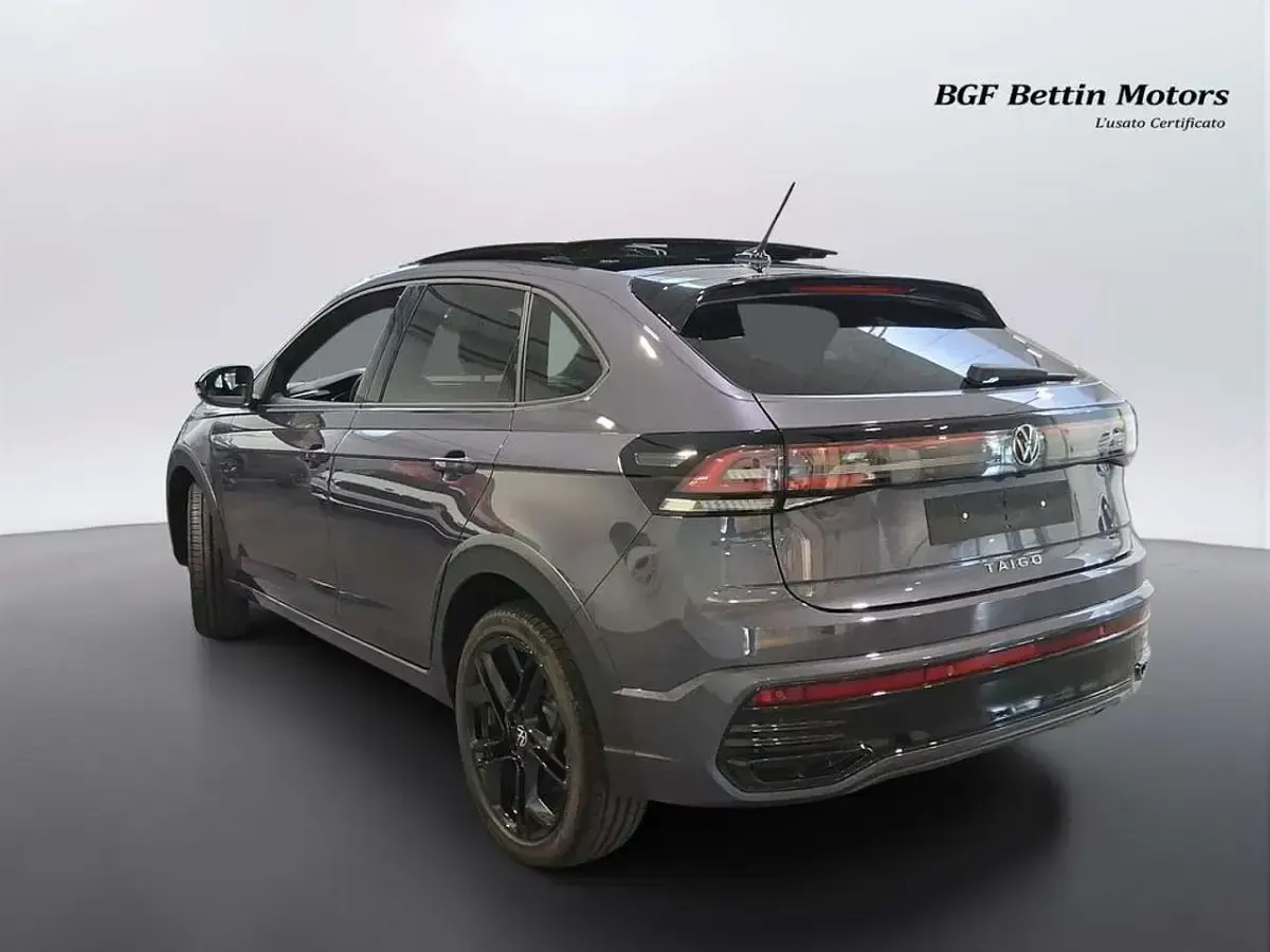 Nuova VW Taigo R-line Plus 116 CV (85 kW) 2026 Smoky gray metallizzato SUV