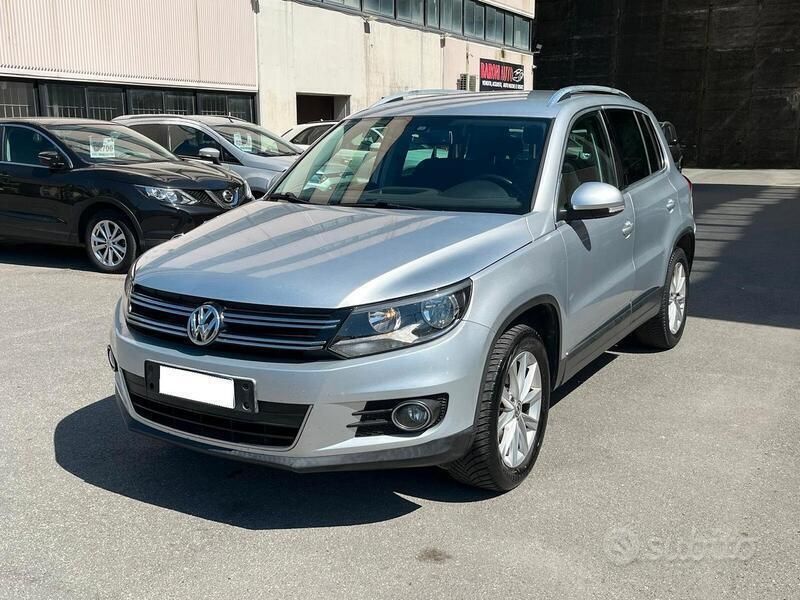 Argento Usata 2012 VW Tiguan Sportline SUV | 9700 € (Buon prezzo) - Immagine 1/4
