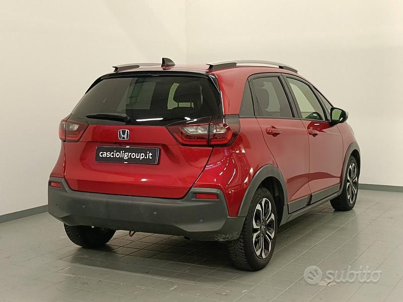 Usata Honda Jazz Executive 98 CV (72 kW) 2022 Rosso Utilitaria