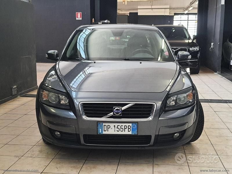 Usata Volvo C30 109 CV (80 kW) 2008 Grigio Utilitaria