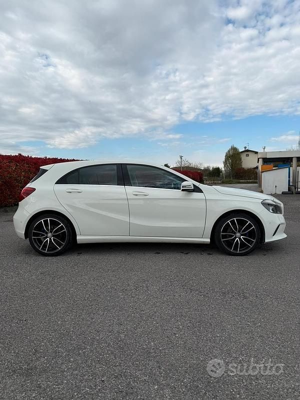 Usata Mercedes A180 Executive 109 CV (80 kW) 2017 Bianco Berlina