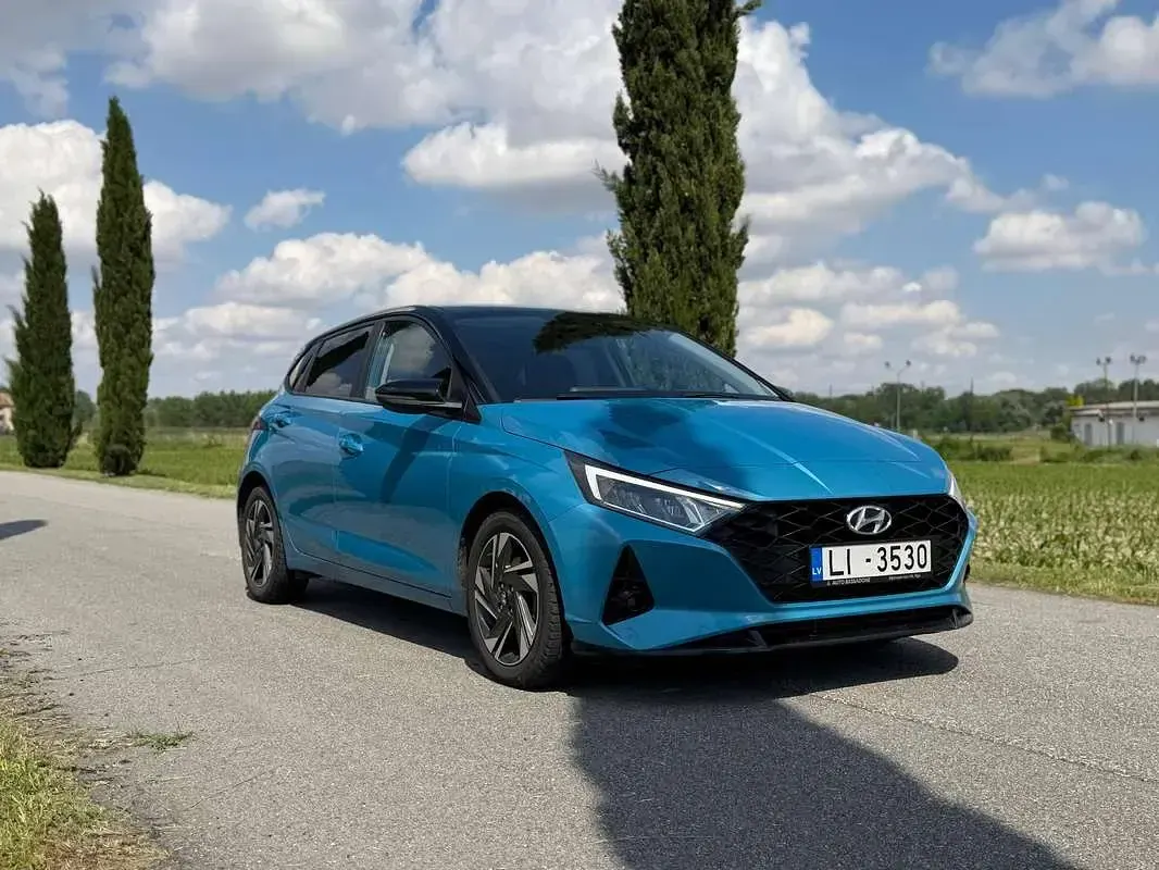 Usata Hyundai i20 101 CV (74 kW) 2021 Blu/azzurro Utilitaria