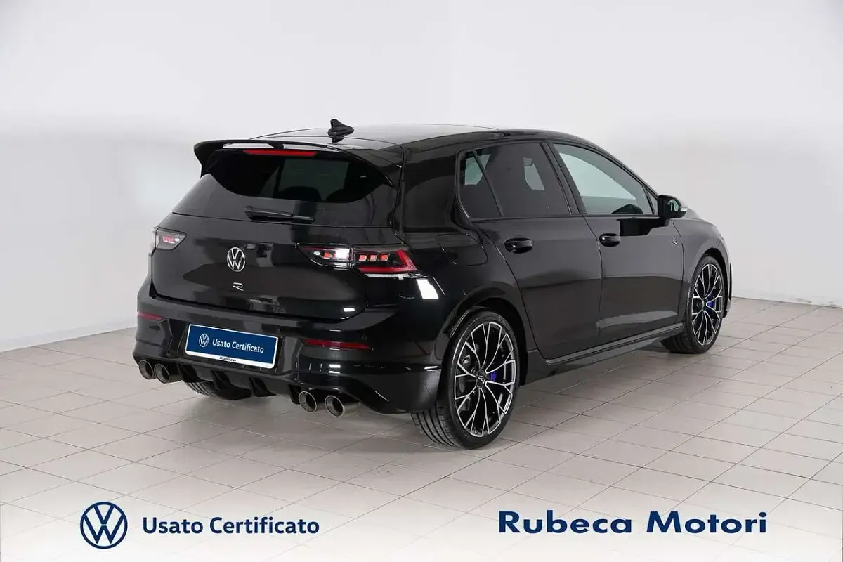 Nuova VW Golf VIII R 333 CV (244 kW) 2025 Nero Berlina