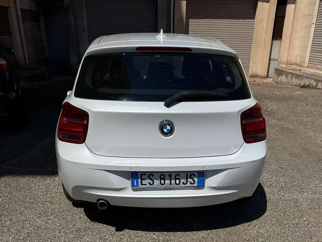 Usata BMW 118 143 CV (105 kW) 2013 Bianco Utilitaria