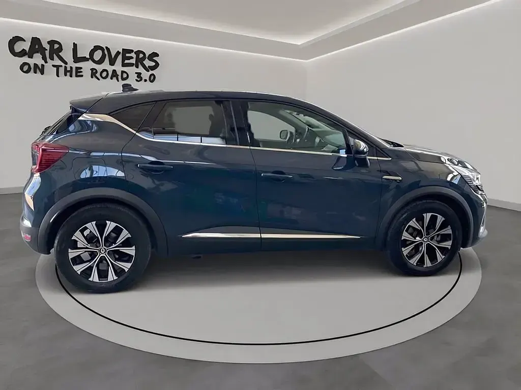 Usata Renault Captur Techno 143 CV (105 kW) 2023 Rpe blu marine SUV
