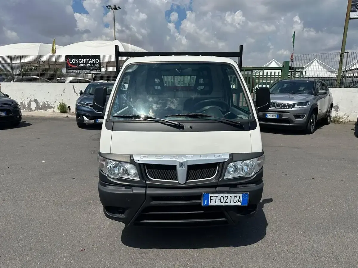 Usata Piaggio Porter 82 CV (60 kW) 2019 Bianco SUV
