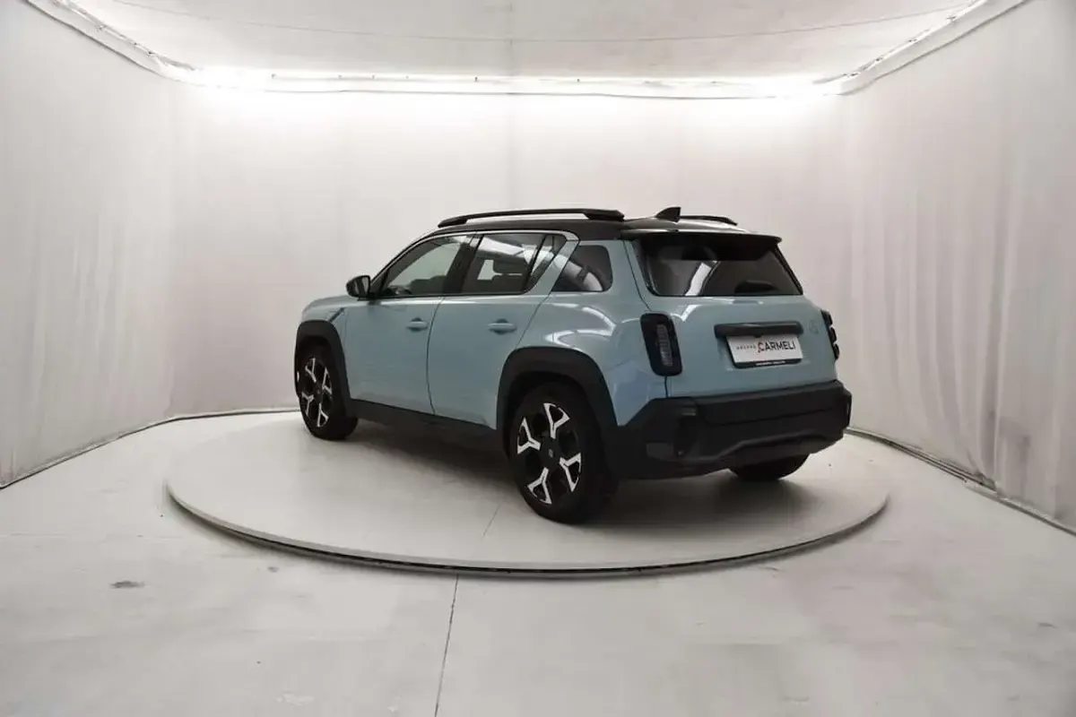 Usata Renault 4 E-Tech Komfort 110 kW (150 CV) 2025 Verde hautsdefrance / tetto SUV