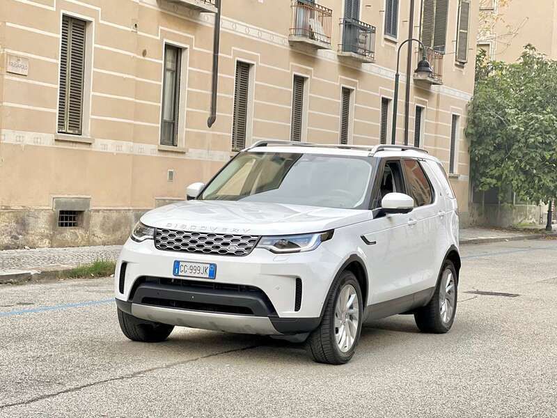 Polaris white Usata 2021 Land Rover Discovery 5 SUV | 50.000 € (Molto cara) - Immagine 1/4