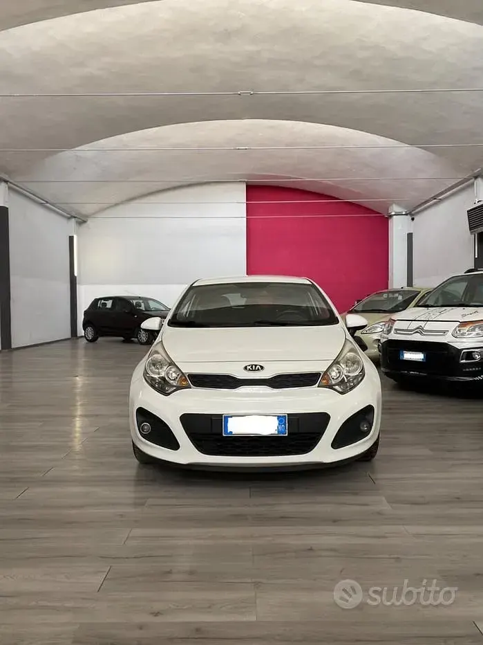 Usata Kia Rio EX 75 CV (55 kW) 2012 Utilitaria