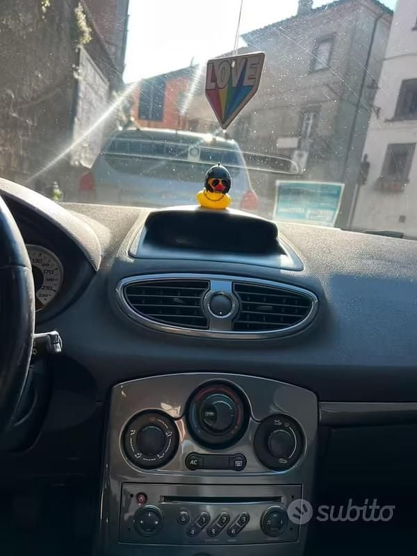 Usata Renault Clio III LE 85 CV (62 kW) 2009 Nero Berlina