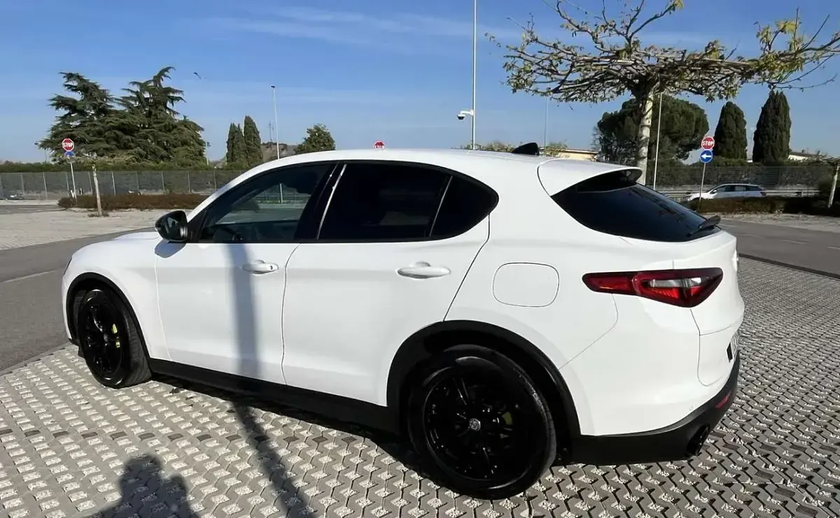 Usata Alfa Romeo Stelvio Super 160 CV (117 kW) 2021 Bianco SUV
