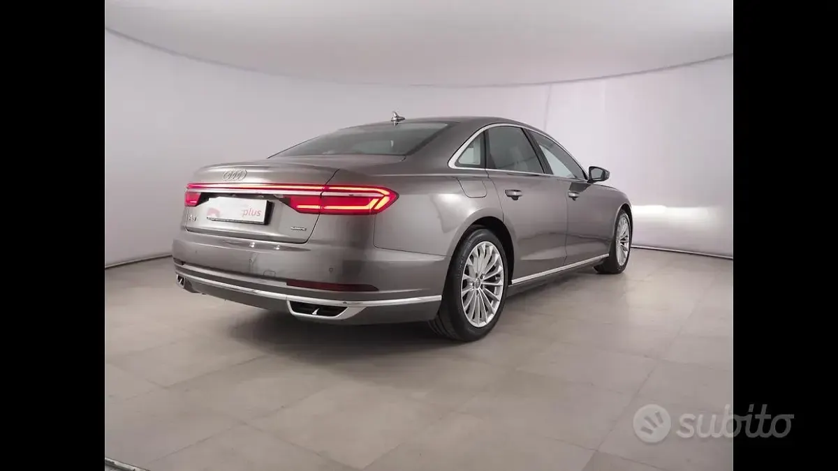 Usata Audi A8 Comfort 286 CV (210 kW) 2019 Grigio Berlina