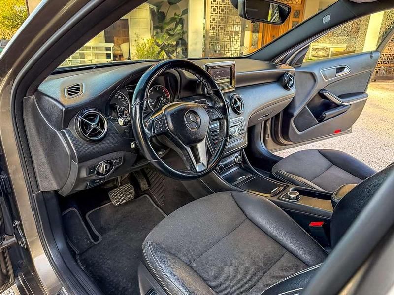 Usata Mercedes A180 109 CV (80 kW) 2013 Bronzo Berlina